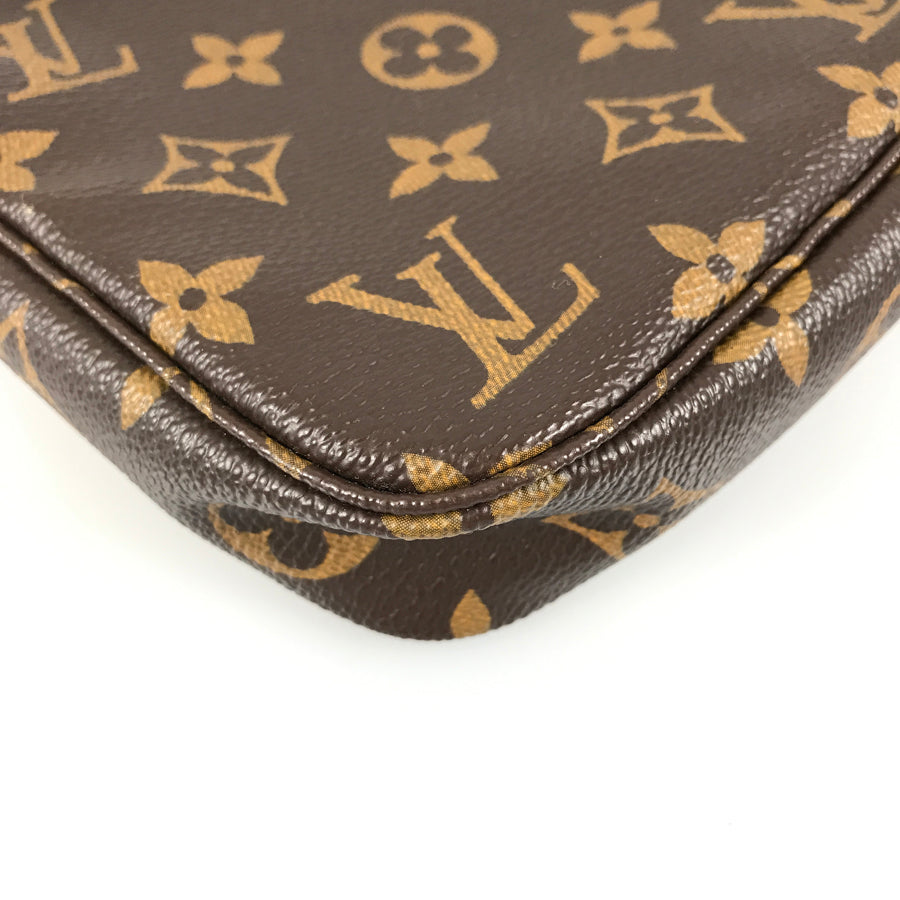 LOUIS VUITTON Monogram Pochette Accessoires M51980 Pouch