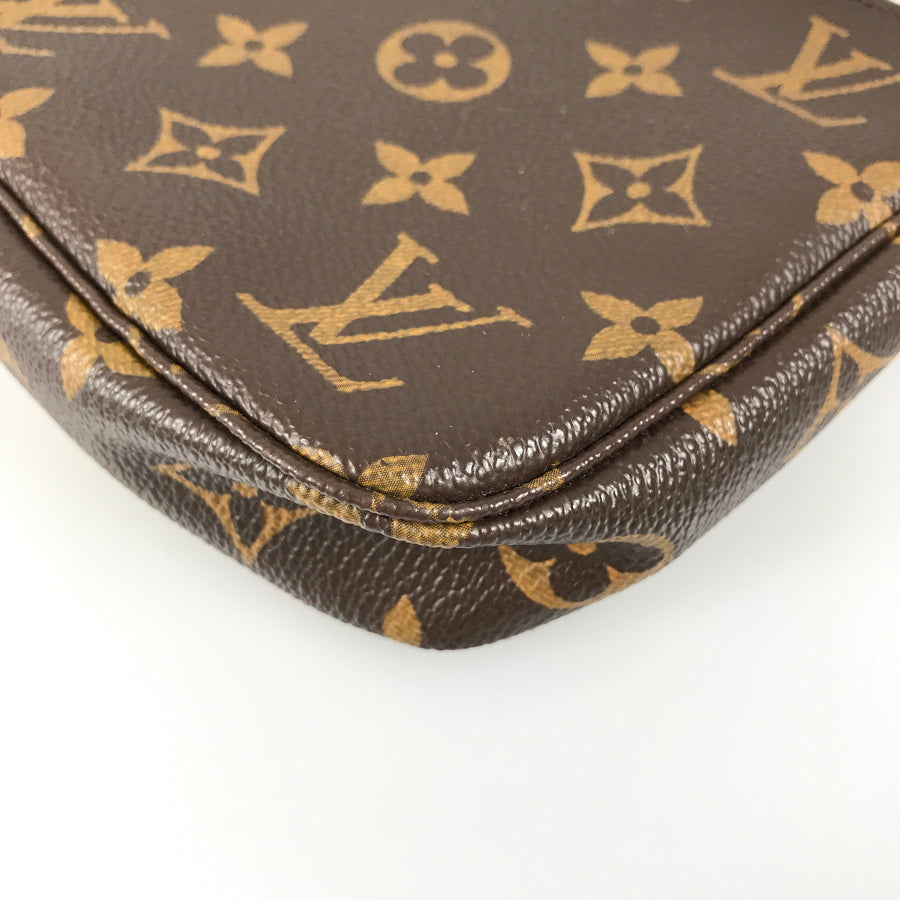LOUIS VUITTON Monogram Pochette Accessoires M51980 Pouch