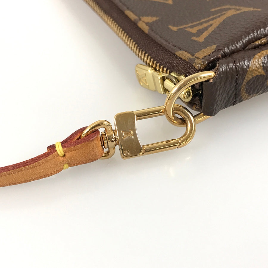 LOUIS VUITTON Monogram Pochette Accessoires M51980 Pouch