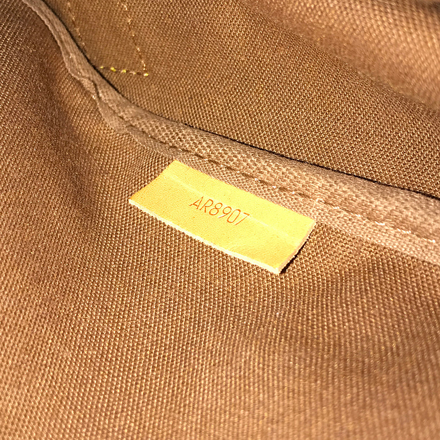 LOUIS VUITTON Monogram Saumur 43 M42252 Shoulder bag