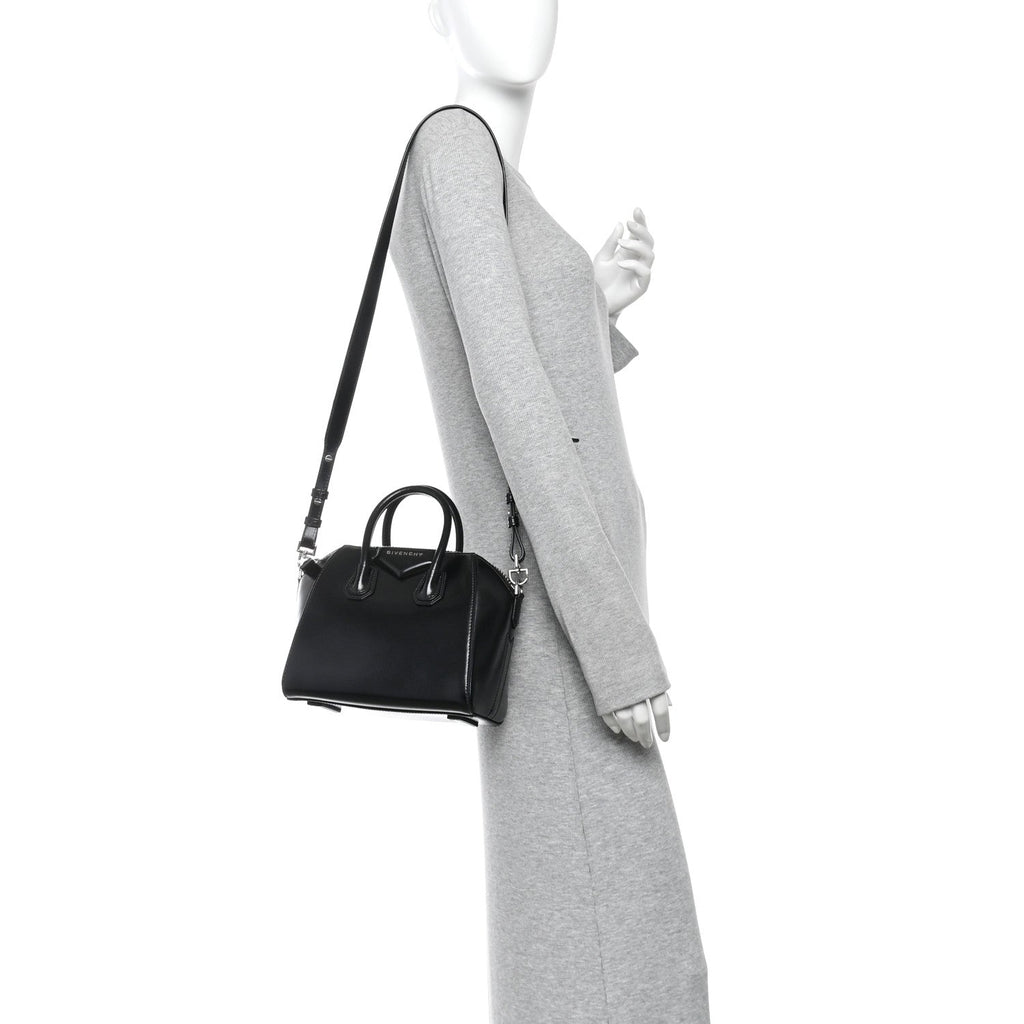 Shiny Lord Calfskin Mini Antigona Black