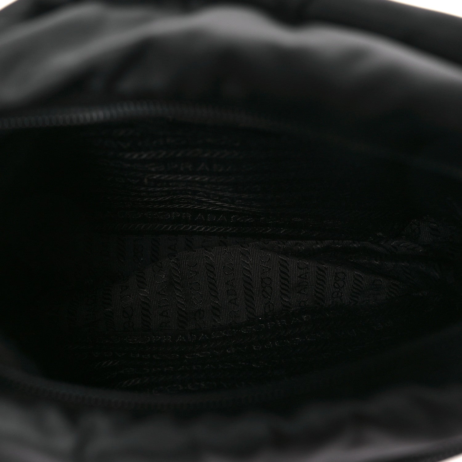 Nylon Vela Messenger Black