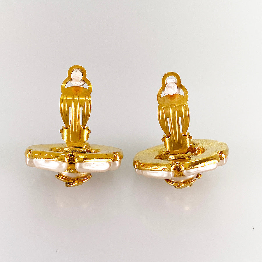 CHANEL Earring