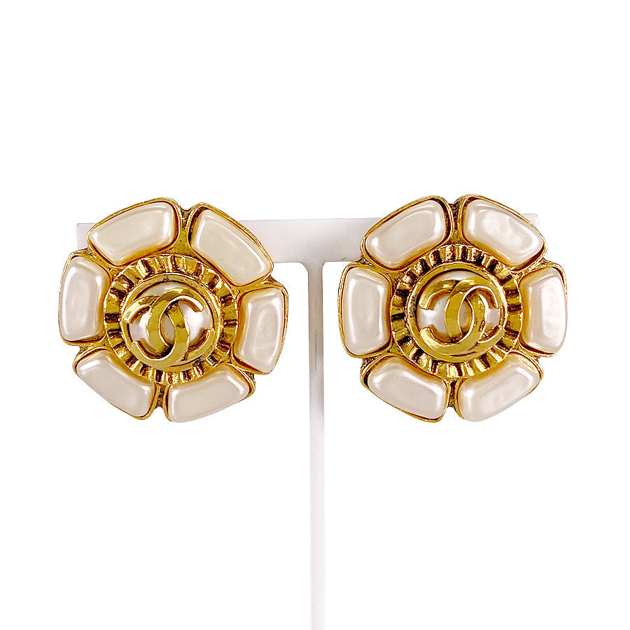 CHANEL Earring
