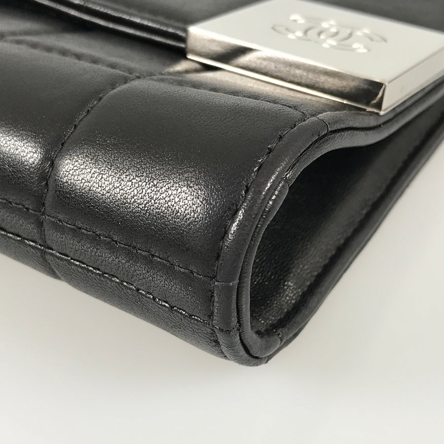 CHANEL Chocolate Bar Shoulder bag