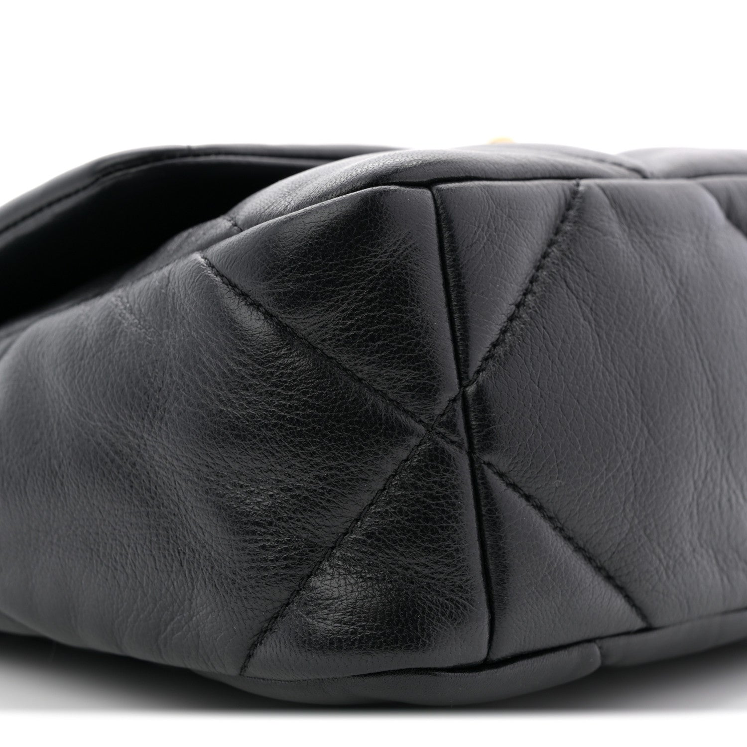 Lambskin Quilted Medium Chanel 19 Flap Black