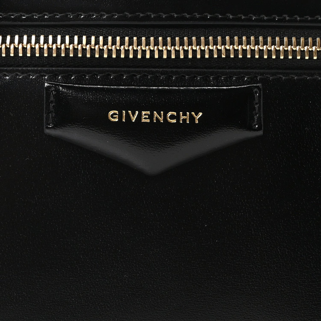 Box Calfskin Antigona Mini Vanity Bag With Chain Black