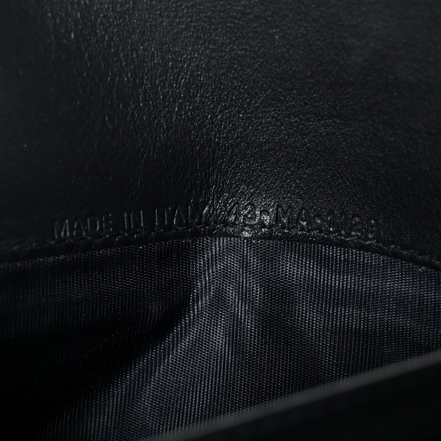 Oblique Saddle Chain Long Wallet Blue
