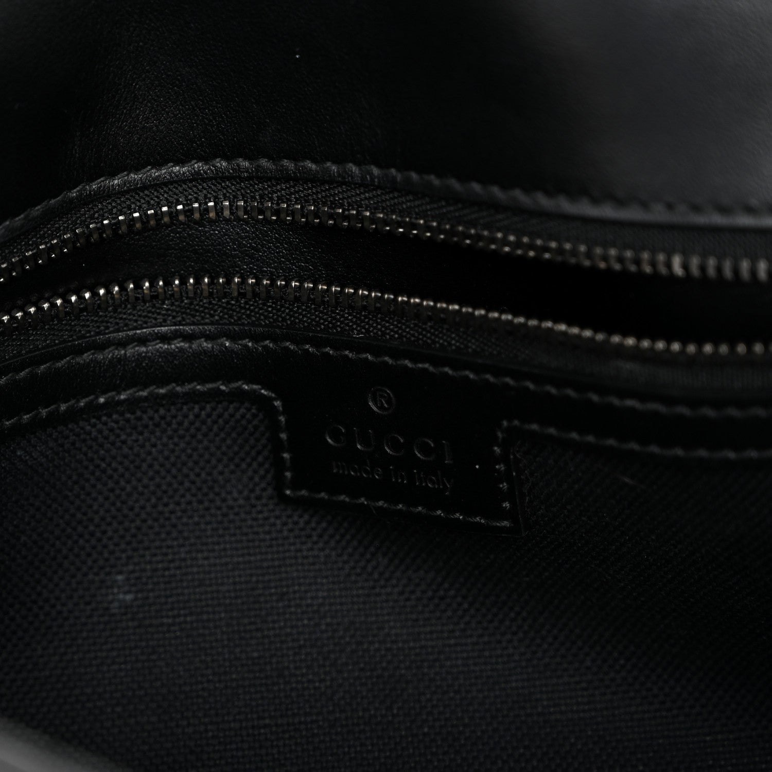 Calfskin Matelasse Monochrome Small GG Marmont Shoulder Bag Black