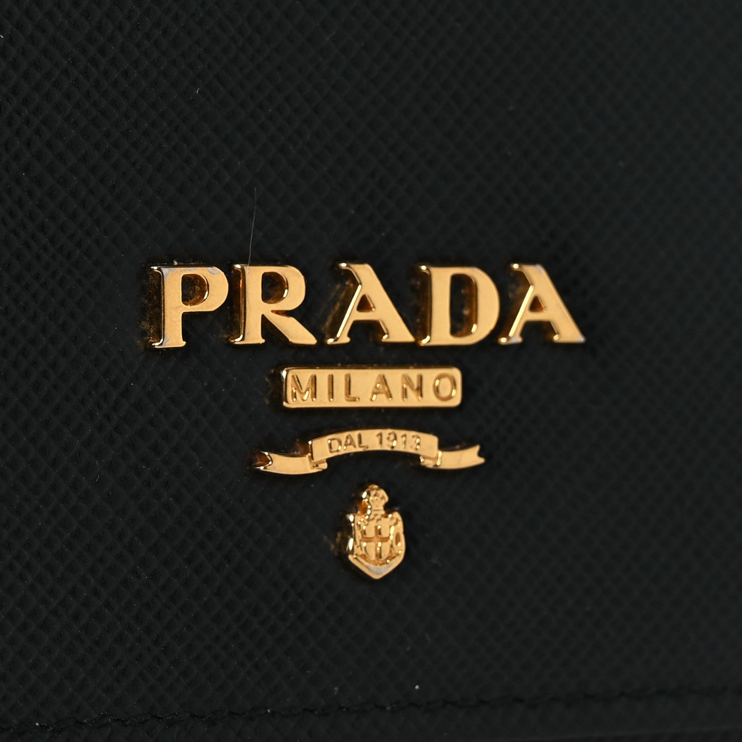 Saffiano Metal Oro Chain Wallet Black