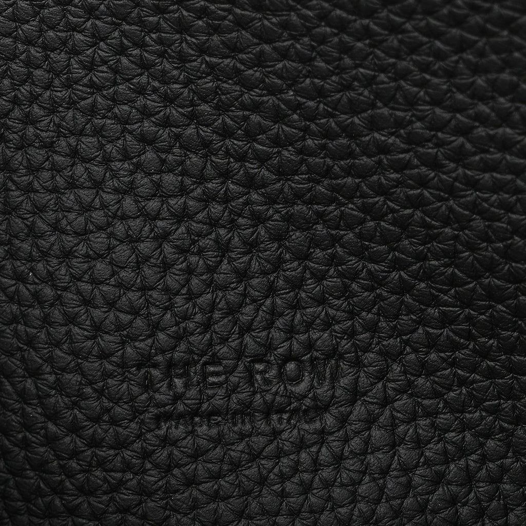 Matte Grained Calfskin Soft Margaux 15 Black