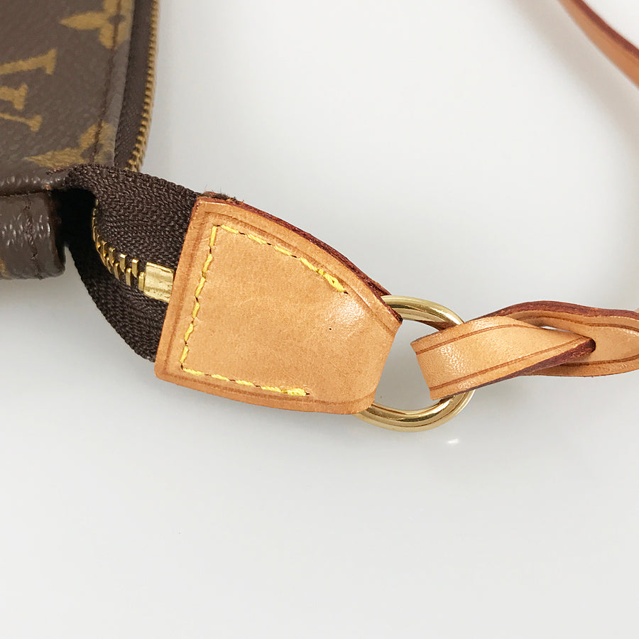LOUIS VUITTON Monogram Pochette Accessoires M51980 Pouch