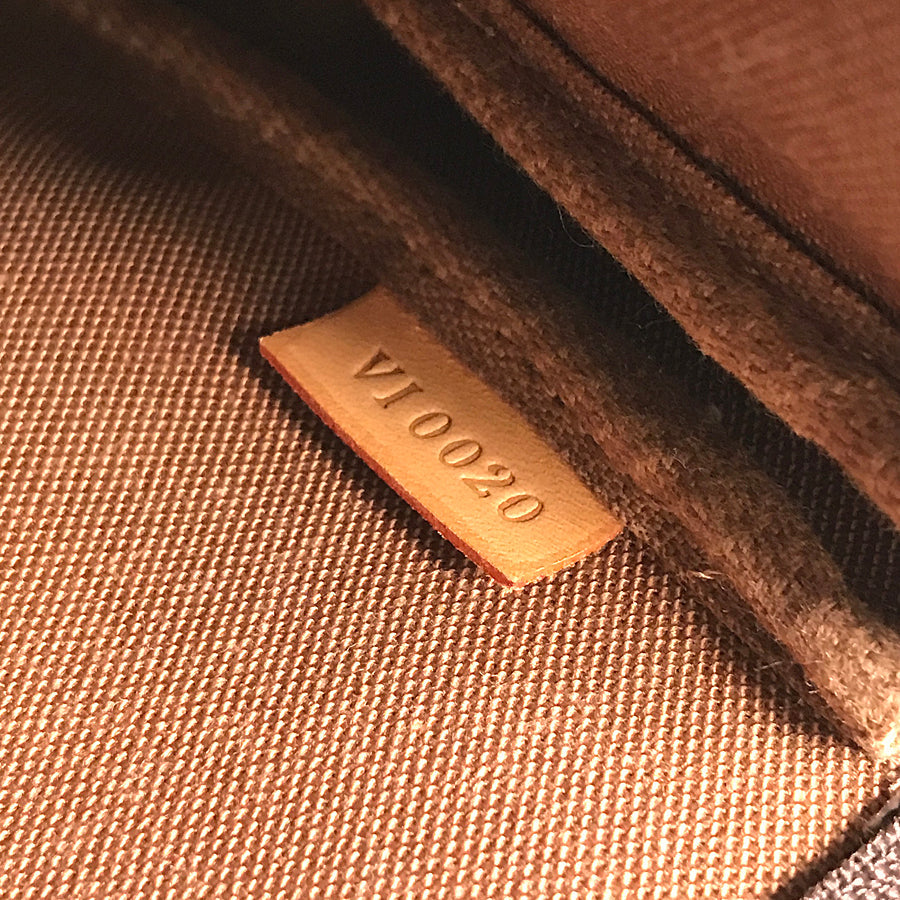 LOUIS VUITTON Monogram Pochette Accessoires M51980 Pouch