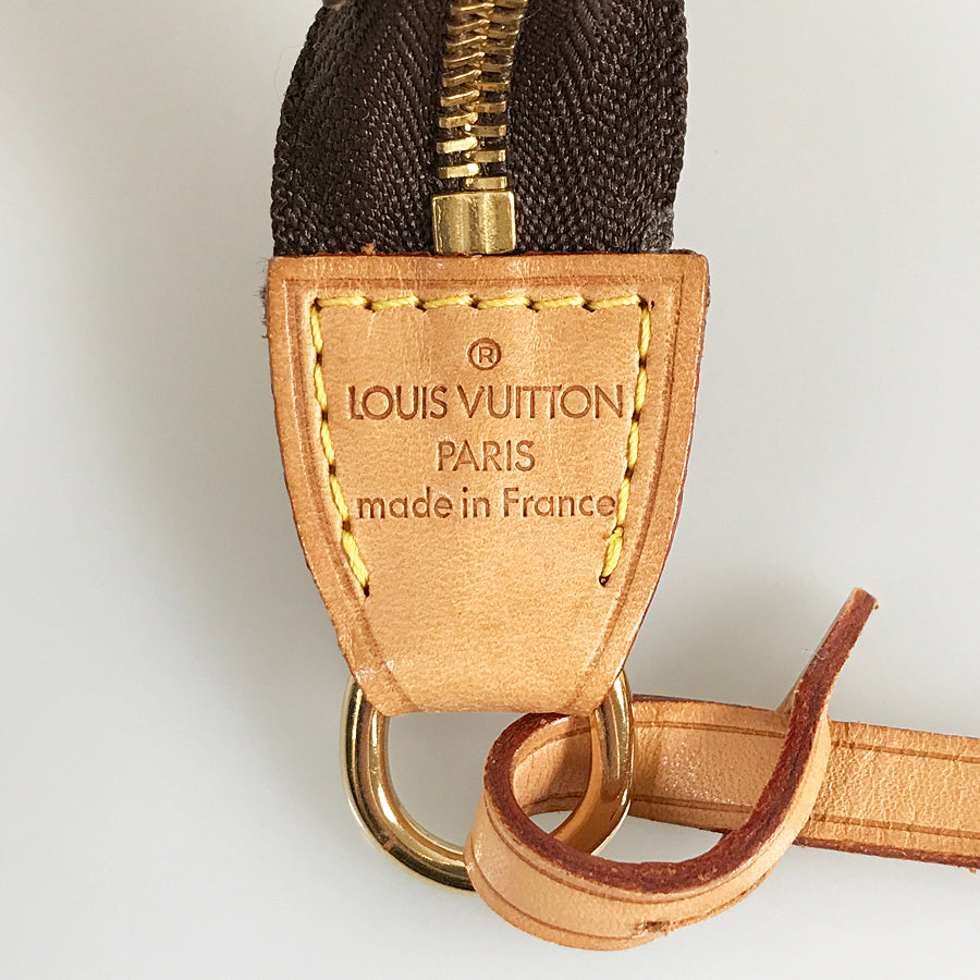 LOUIS VUITTON Monogram Pochette Accessoires M51980 Pouch