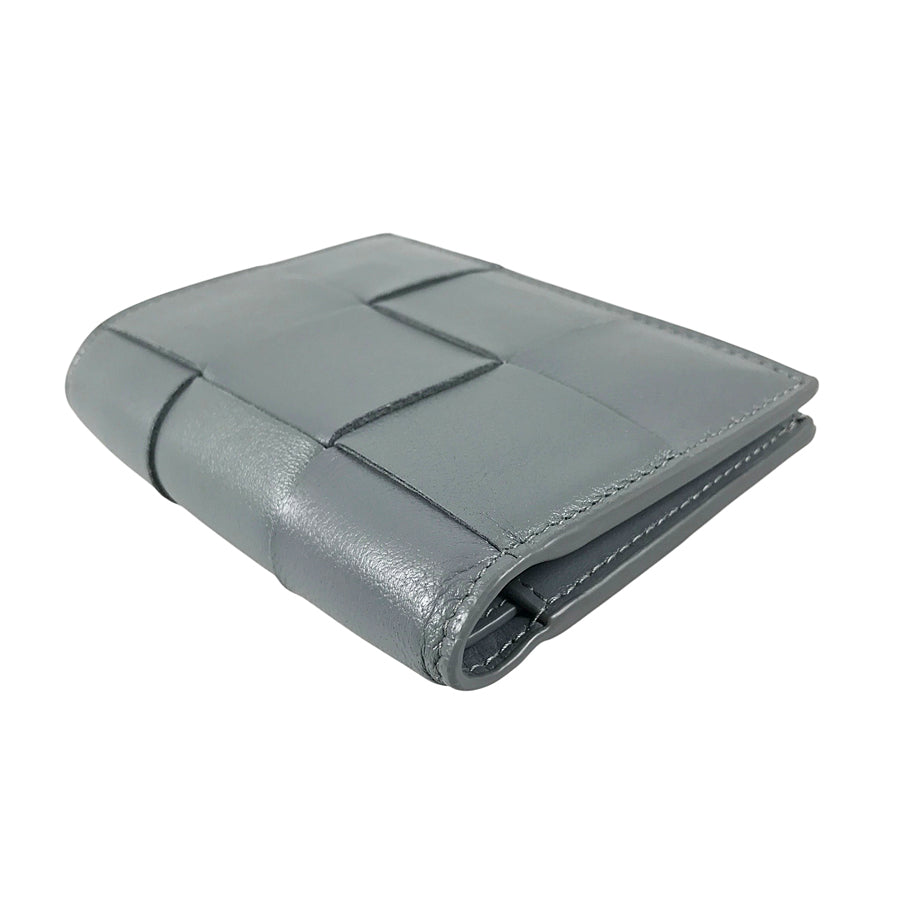 BOTTEGA VENETA Maxi Intrecciato cassette Bifold wallet