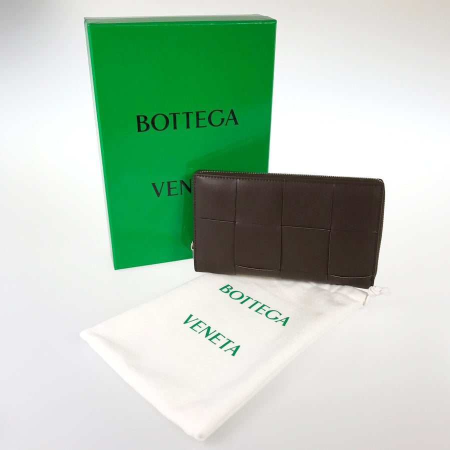 BOTTEGA VENETA Maxi Intrecciato Long wallet Round zipper