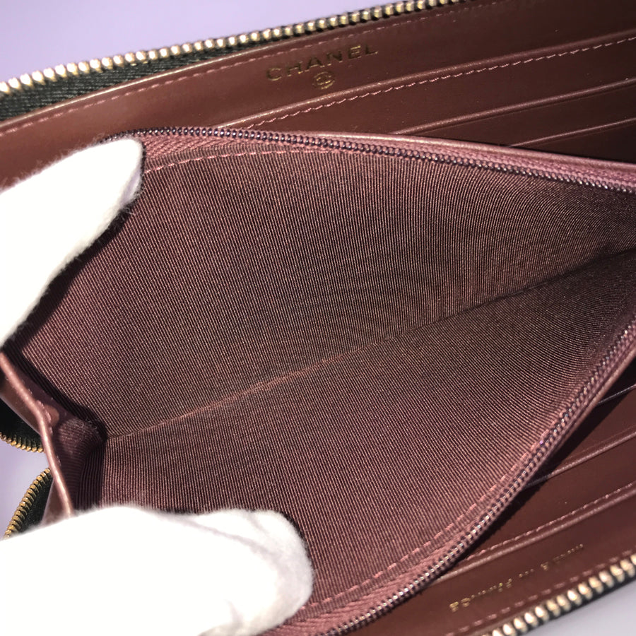 CHANEL Matelasse Long wallet Round zipper