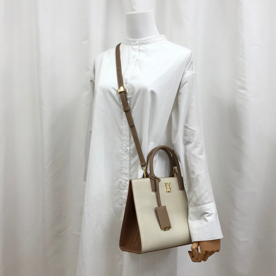 BURBERRY Frances Hand bag