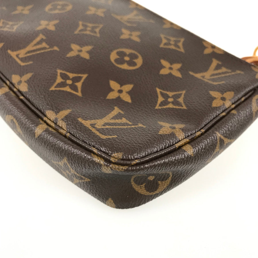 LOUIS VUITTON Monogram Pochette Accessoires M51980 Pouch