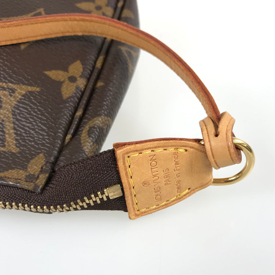 LOUIS VUITTON Monogram Pochette Accessoires M51980 Pouch