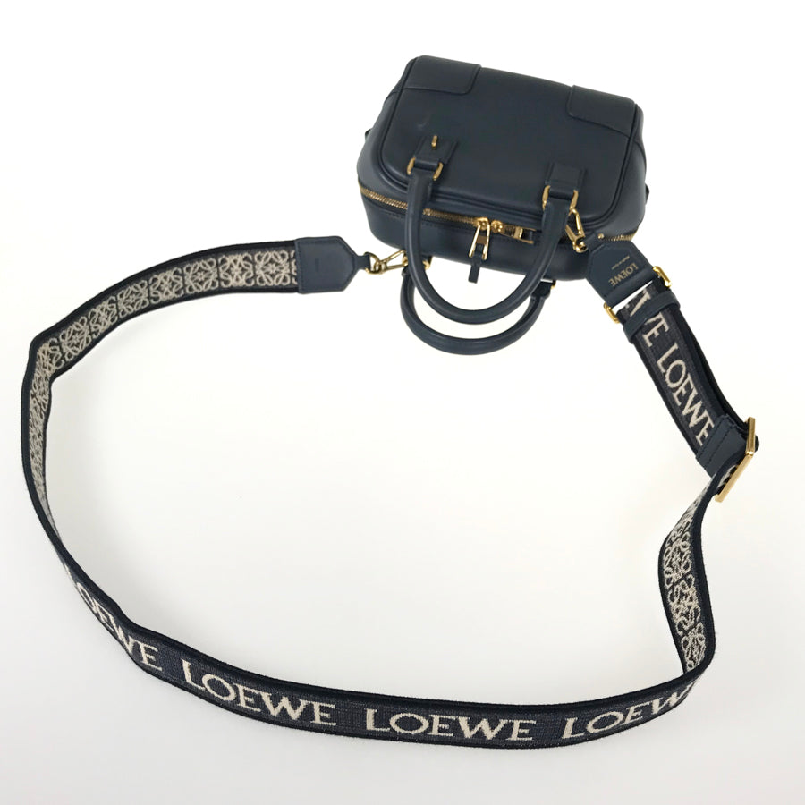 LOEWE Amazona 16 Hand bag