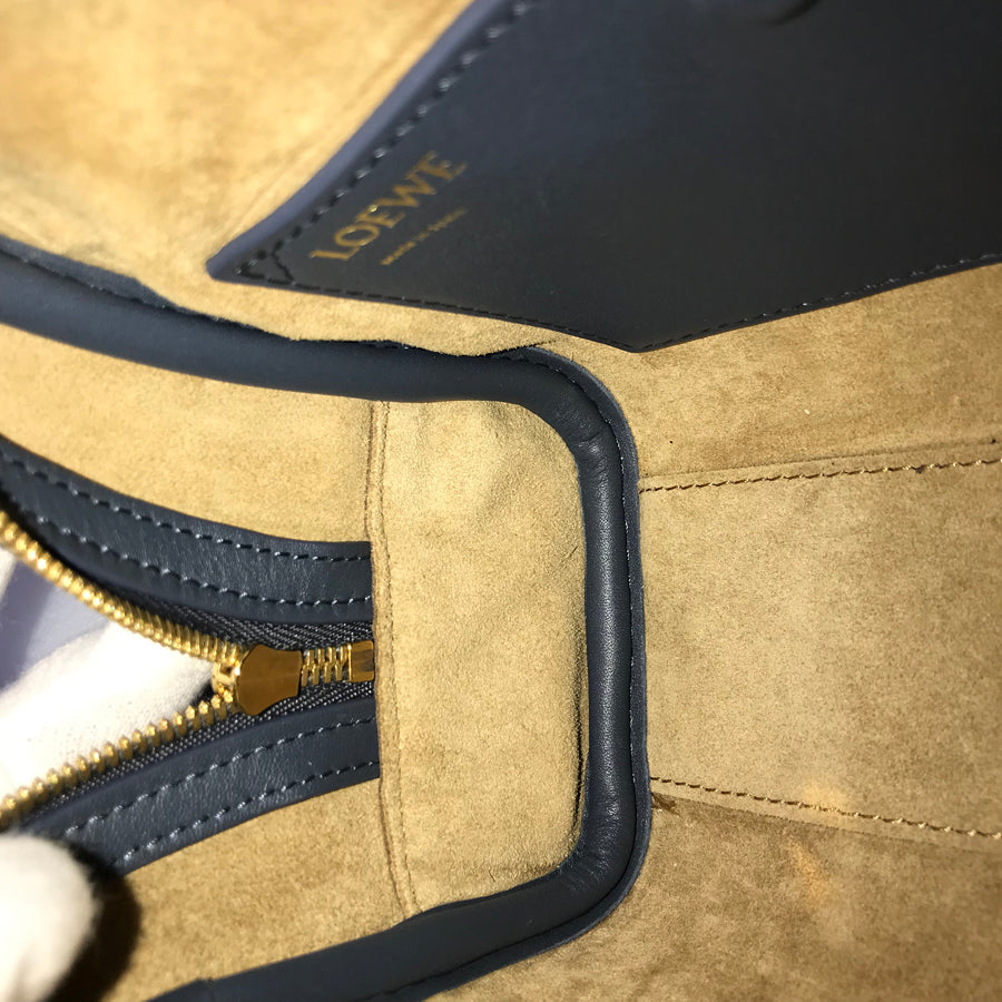 LOEWE Amazona 16 Hand bag