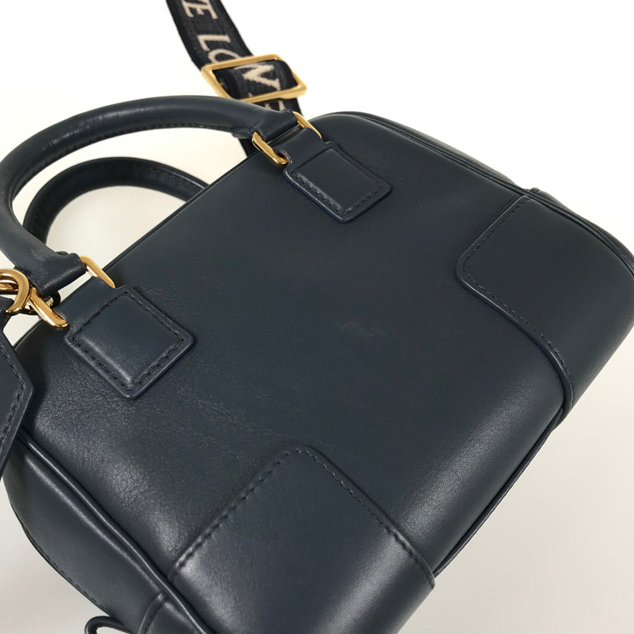 LOEWE Amazona 16 Hand bag