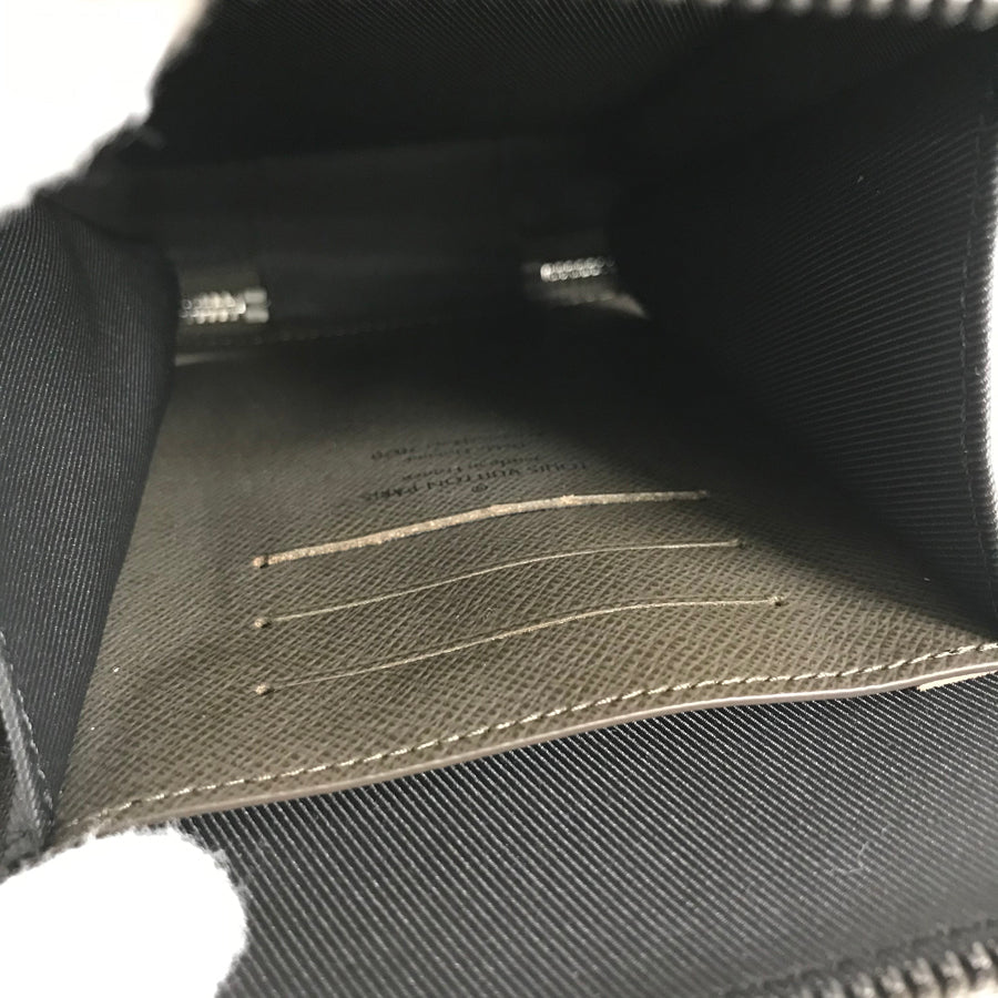LOUIS VUITTON Taiga Monogram Phone Box M30581 Shoulder bag