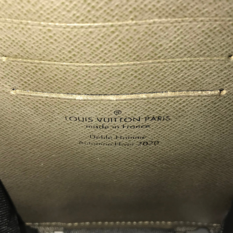 LOUIS VUITTON Taiga Monogram Phone Box M30581 Shoulder bag