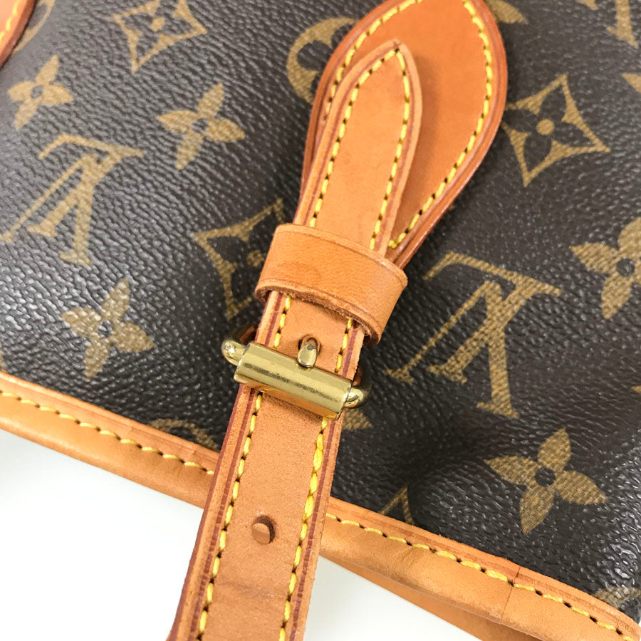 LOUIS VUITTON Monogram Petit Bucket M42238 Tote bag