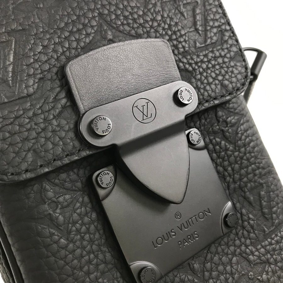 LOUIS VUITTON Taurillon Leather S Lock Vertical Wearable Wallet M81524 Shoulder bag