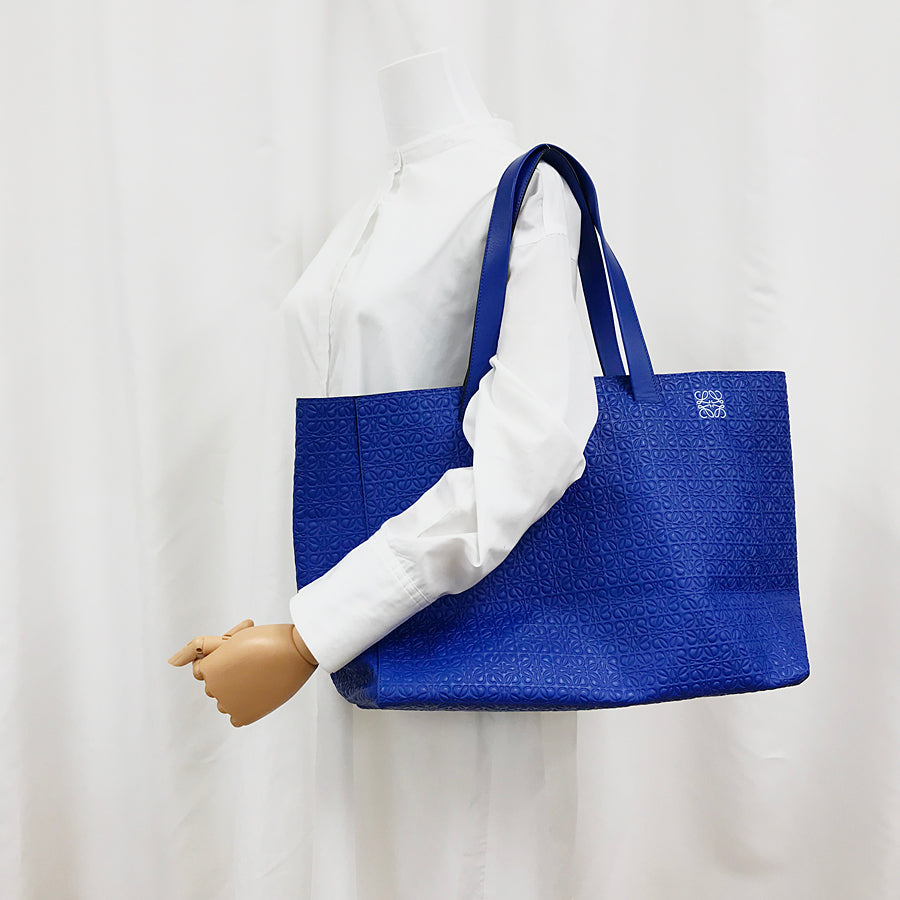 LOEWE Anagrams T shopper Tote bag