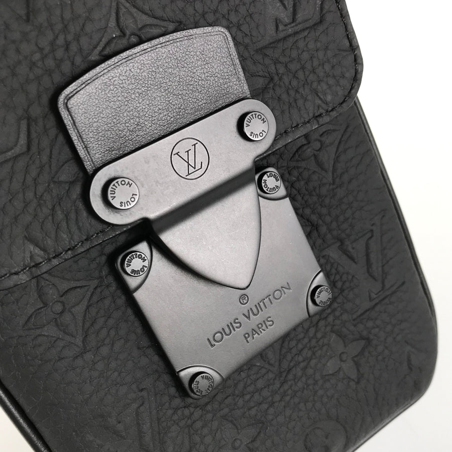 LOUIS VUITTON Taurillon Leather S Lock Vertical Wearable Wallet M81524 Shoulder bag