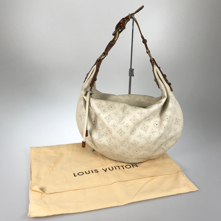 LOUIS VUITTON Monogram Mahina Onata GM M95460 Shoulder bag