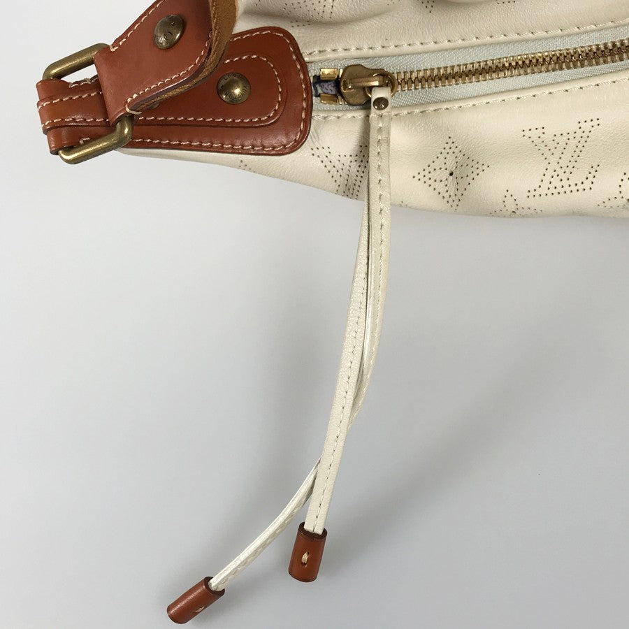 LOUIS VUITTON Monogram Mahina Onata GM M95460 Shoulder bag