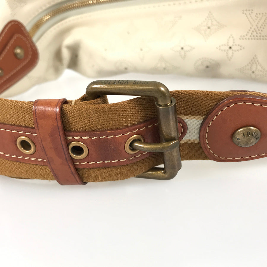LOUIS VUITTON Monogram Mahina Onata GM M95460 Shoulder bag