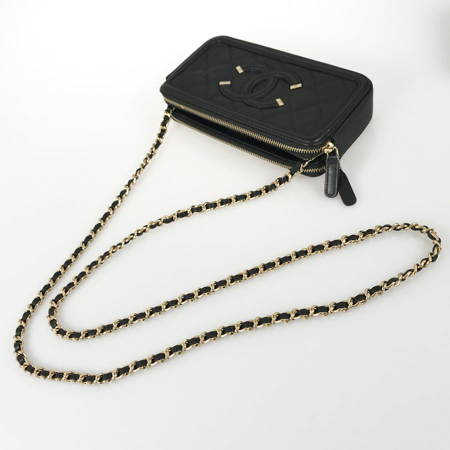 CHANEL CC Filigree Shoulder bag