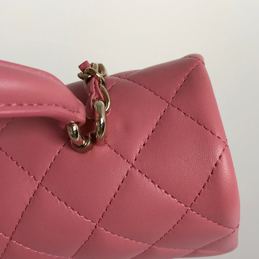 CHANEL Mini Matrasse 20 Shoulder bag