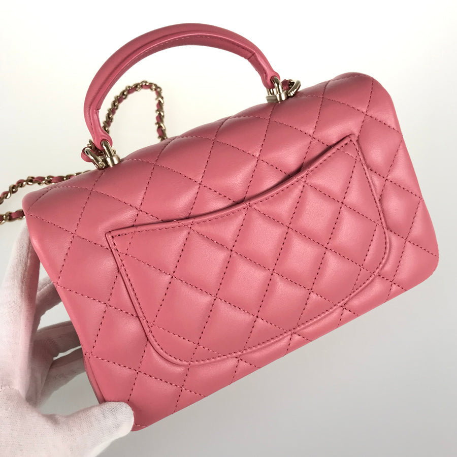 CHANEL Mini Matrasse 20 Shoulder bag