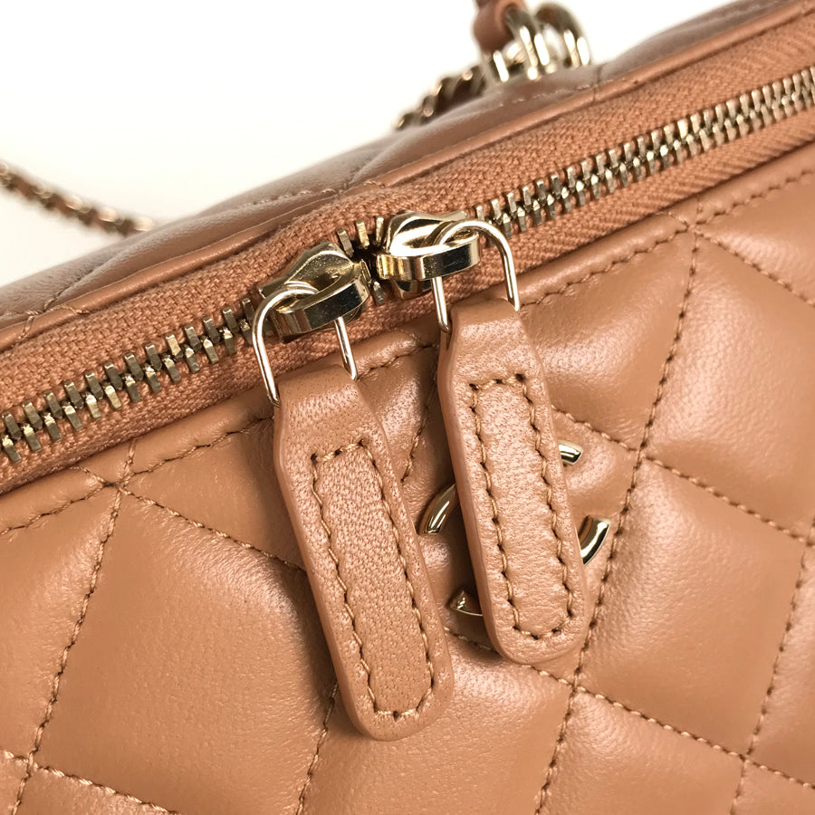 CHANEL Matelasse Shoulder bag