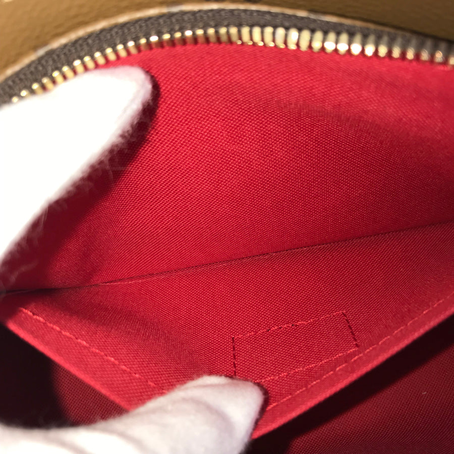 LOUIS VUITTON Monogram Giant Reverse On the Go EW Chain M14236 Hand bag