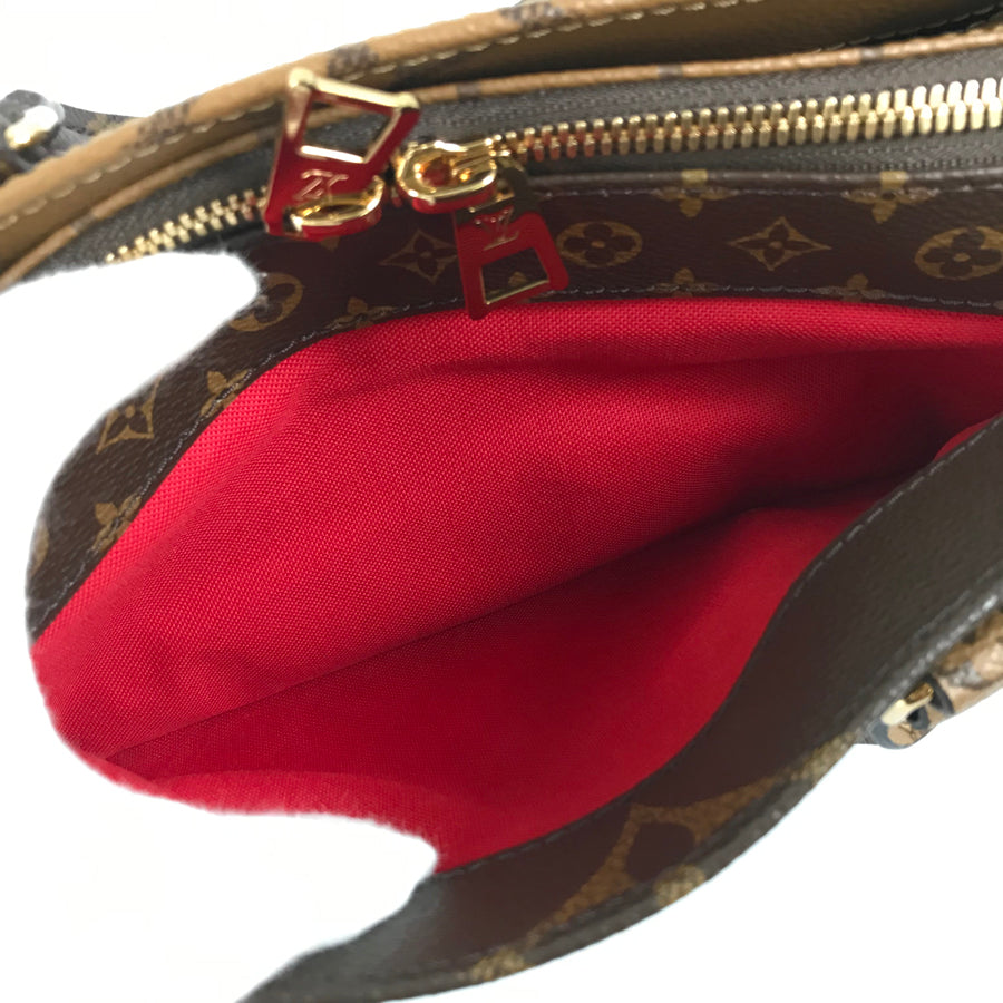 LOUIS VUITTON Monogram Giant Reverse On the Go EW Chain M14236 Hand bag