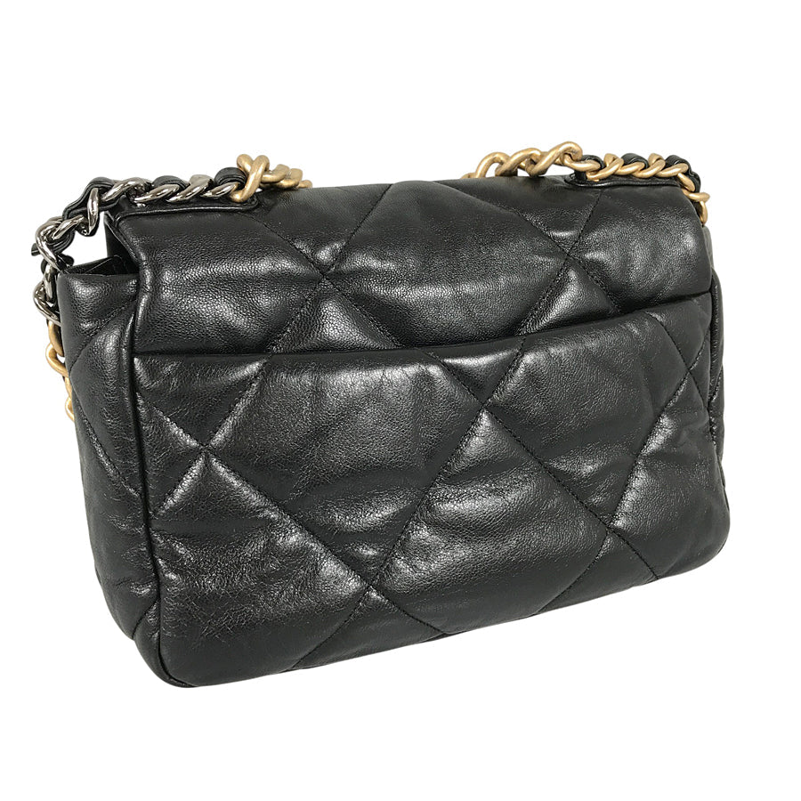 CHANEL Shoulder bag