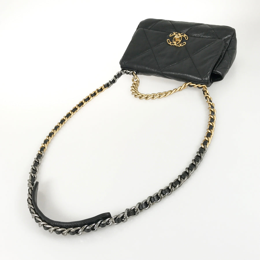 CHANEL Shoulder bag