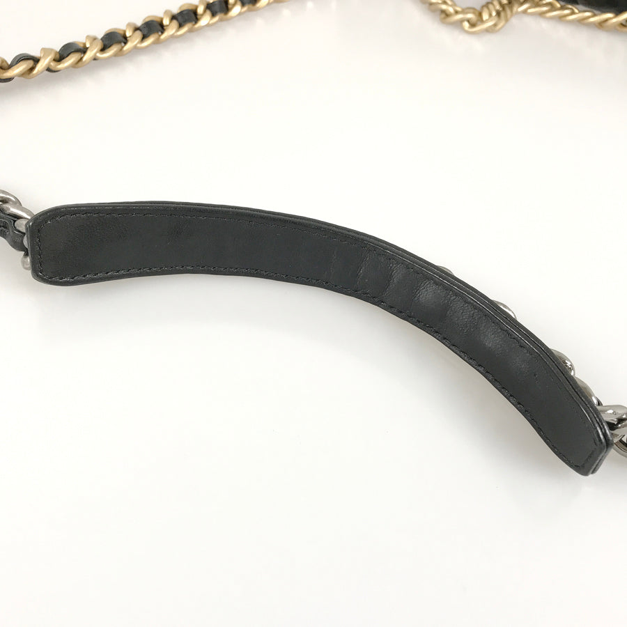 CHANEL Shoulder bag