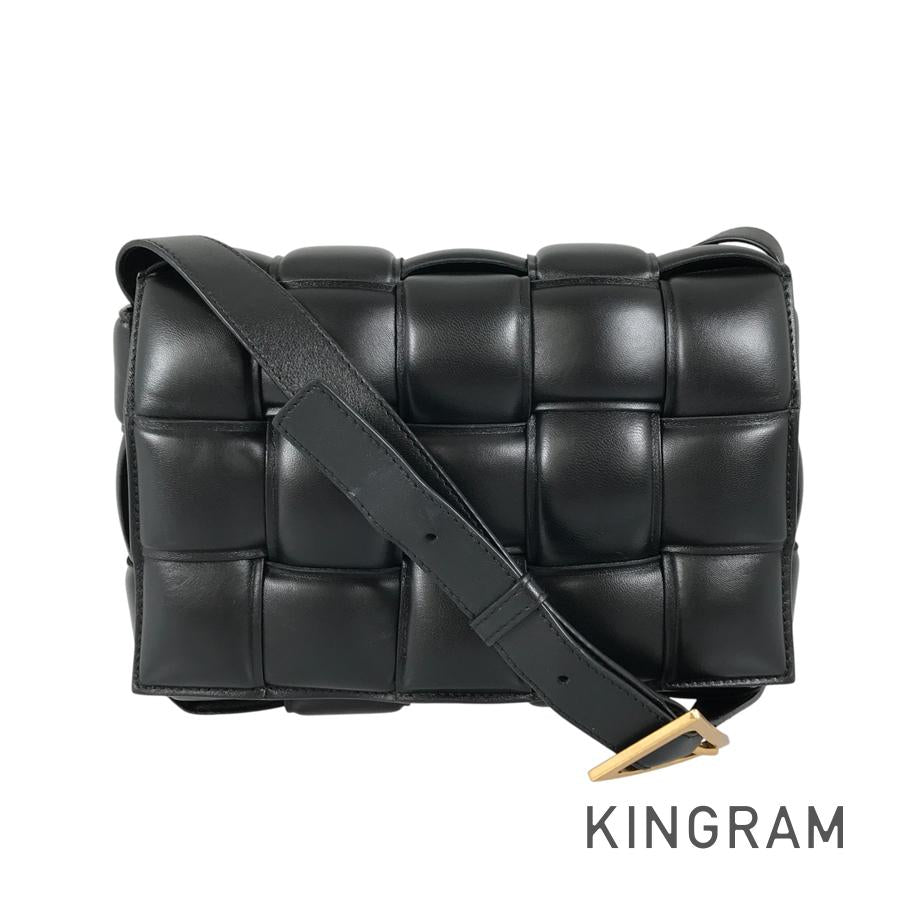 BOTTEGA VENETA Maxi Intrecciato Padded cassette Shoulder bag