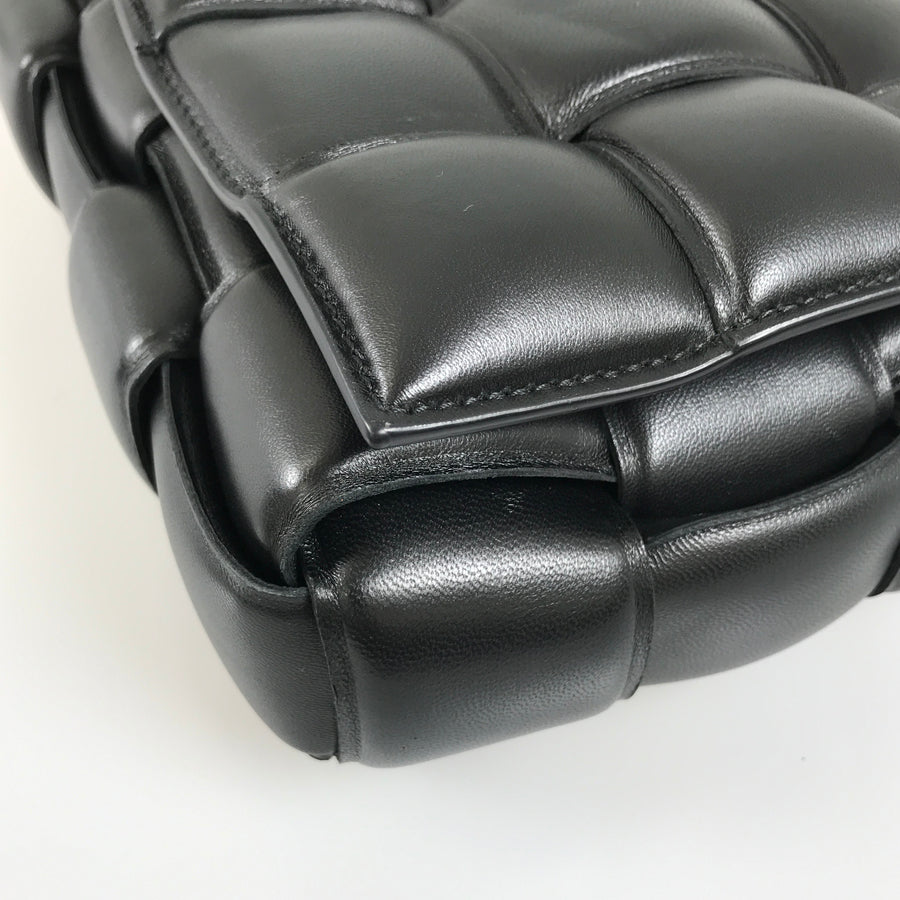 BOTTEGA VENETA Maxi Intrecciato Padded cassette Shoulder bag