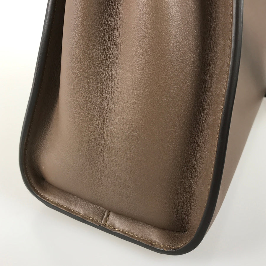FENDI Peekaboo Essentials 8BN302 Hand bag