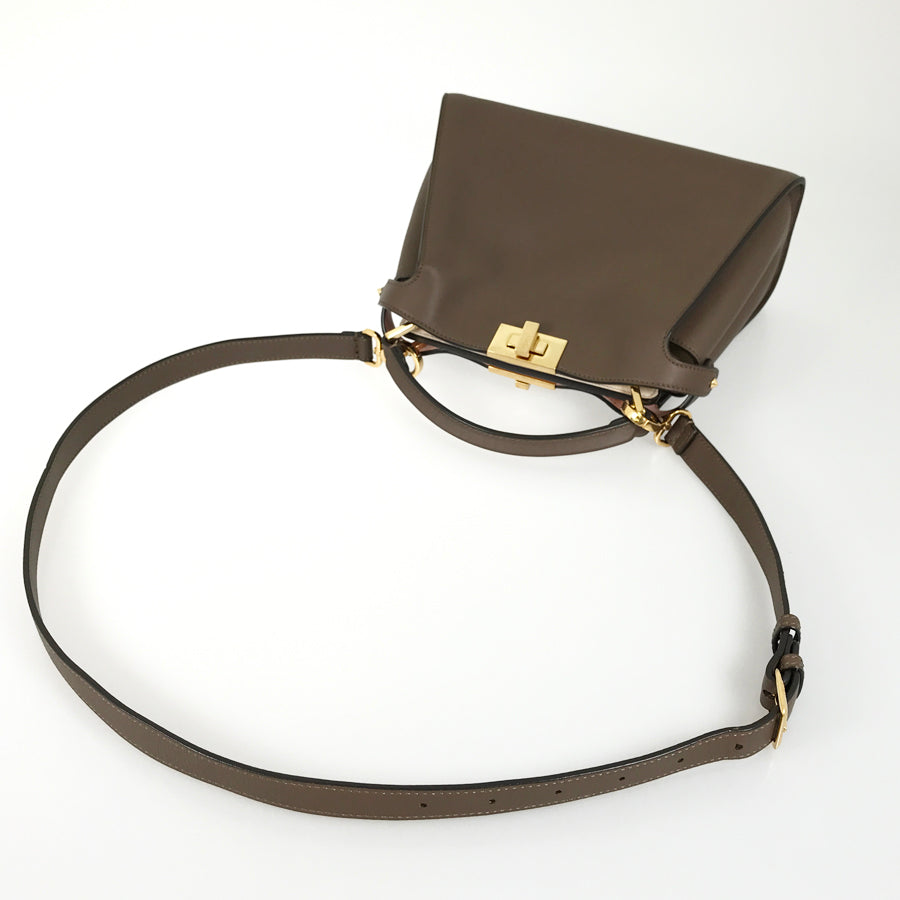 FENDI Peekaboo Essentials 8BN302 Hand bag