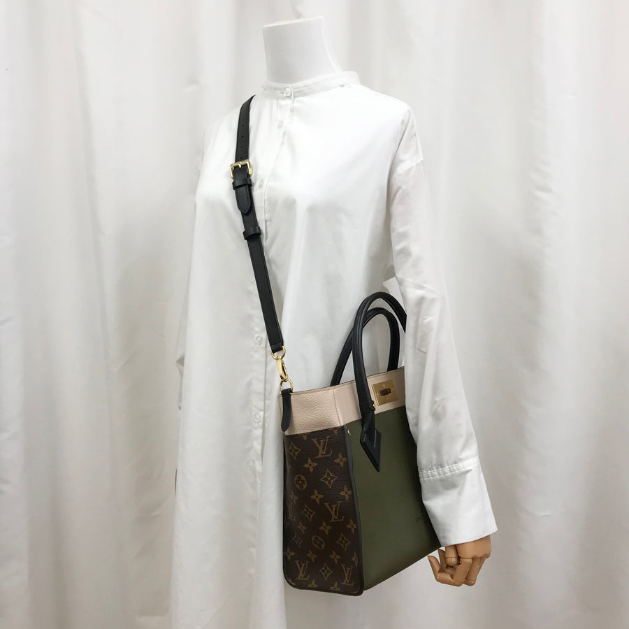 LOUIS VUITTON Monogram On My Side MM M55302 Hand bag